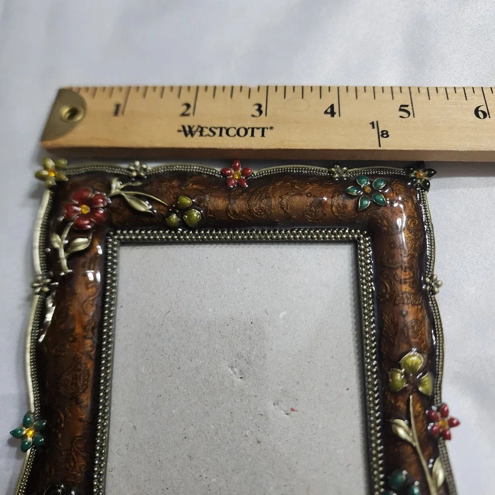 Vintage Style Brown Enamel Floral 3.5x5 Picture Frame 3D Flowers Paisley Design